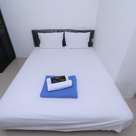 Kamar Keluarga Ungaran Ξενοδοχείο Τζακάρτα Εξωτερικό φωτογραφία